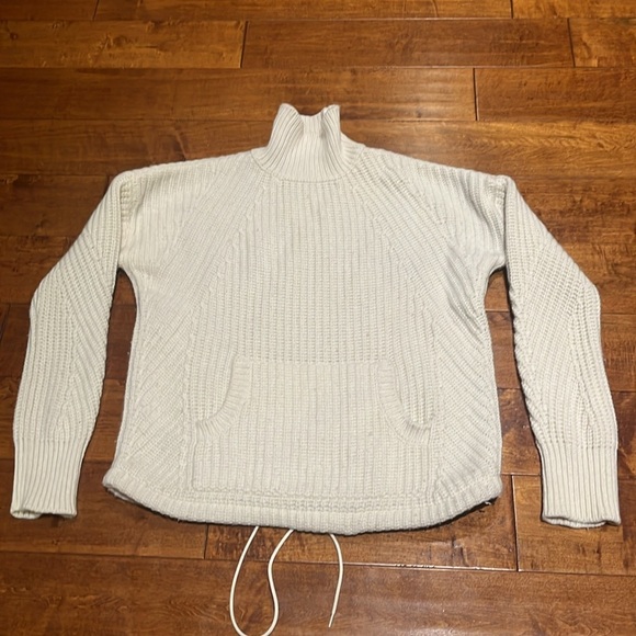 J Crew Front-pocket turtleneck merino wool sweater - Picture 2 of 8